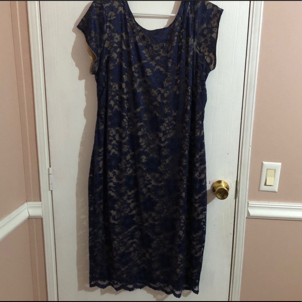 18/20 Midi lace dress